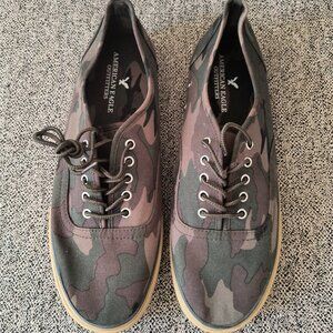 Summer American Eagle Low-Top Sneaker Mens Size 11 Camo color